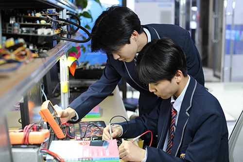<a href=http://njxh.cn target=_blank class=infotextkey>高中</a>学习差不想上了该怎么办