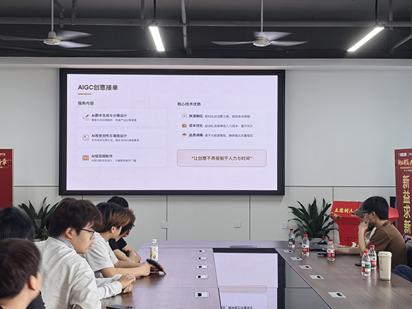 榜样的力量：优秀学子卞雨馨返校分享，点亮学弟学妹成长路